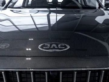 Купить JAC J7, I Темно-серый 1.5 CVT (136 л.с.) от 1519000 ₽. в Самаре